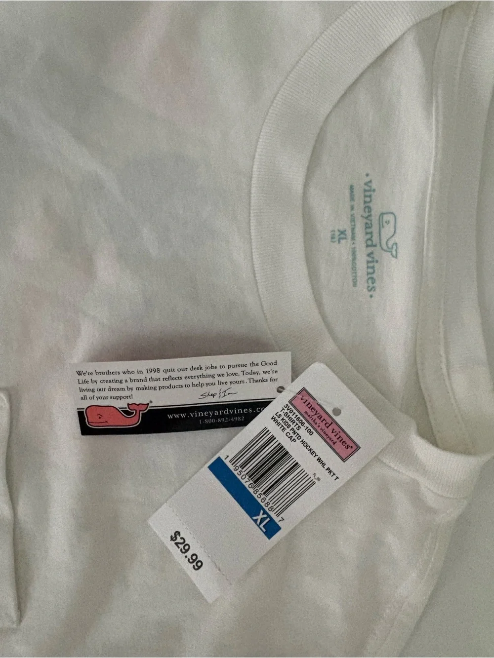 Vineyard Vines Hockey Whale - Youth XL 18 -  White Long-Sleeve Pocket Tee (NWT)